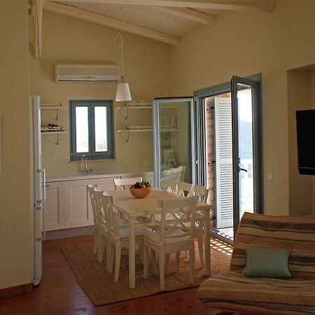Urania Luxury Villas Pondi Екстериор снимка